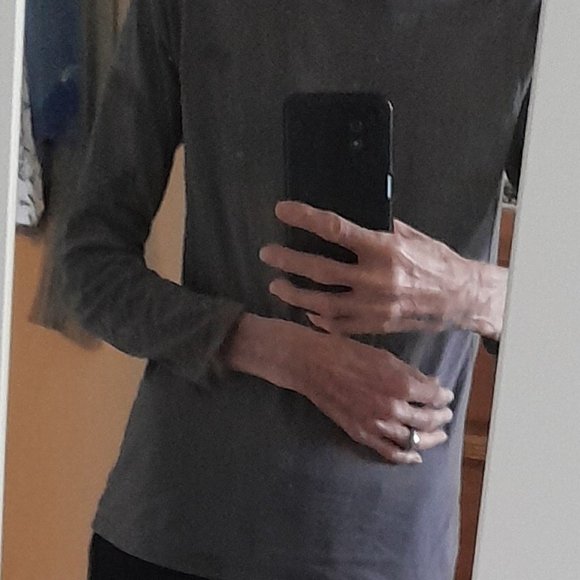 T-Shirt grey Gildan, long sleeves - Picture 1 of 8